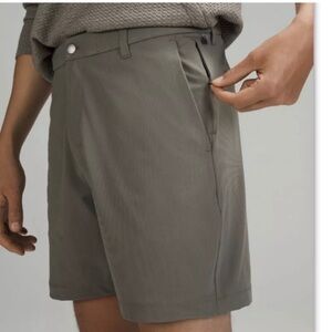 Lululemon | Men’s Comission Shorts 7 inch, 34 waist Gray